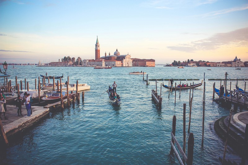 Venetian Island Tour – The History of “Briccole” and “Paline” in the Venetian Lagoon