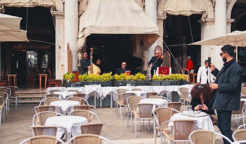 Culinary Delights: Best Island Restaurants to Visit on Your Venice Boat Tours